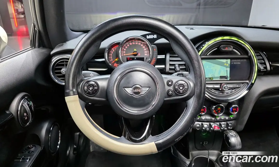 Mini Cooper 2014 1.5 автомат (гидро), фото 13 Mini Cooper 2014 1.5 автомат (гидро), фото 13