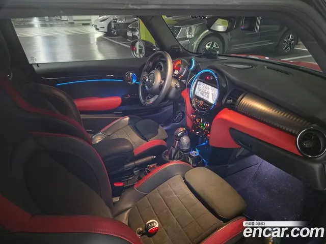 Mini Cooper 2019 2.0 автомат (гидро), миниатюра 7
