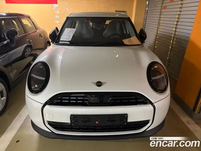 Mini Cooper, 2026, 5 км