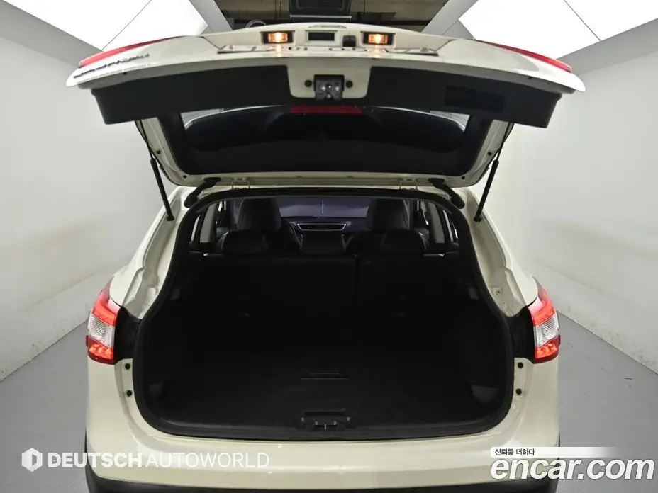Nissan Qashqai 2015 1.6 автомат (гидро), фото 20
