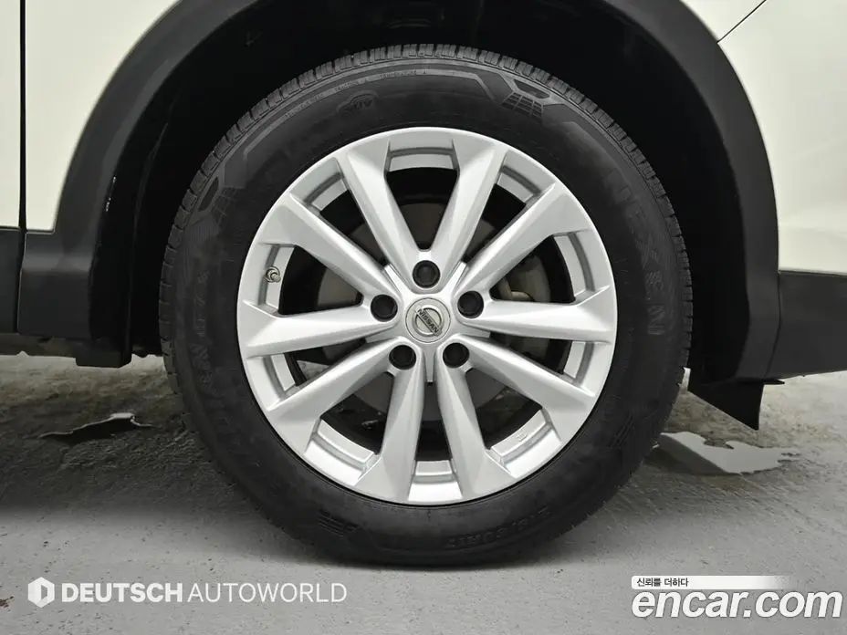 Nissan Qashqai 2015 1.6 автомат (гидро), фото 5