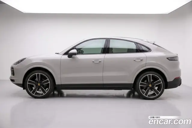 Porsche Cayenne, 2021, 61 700 км