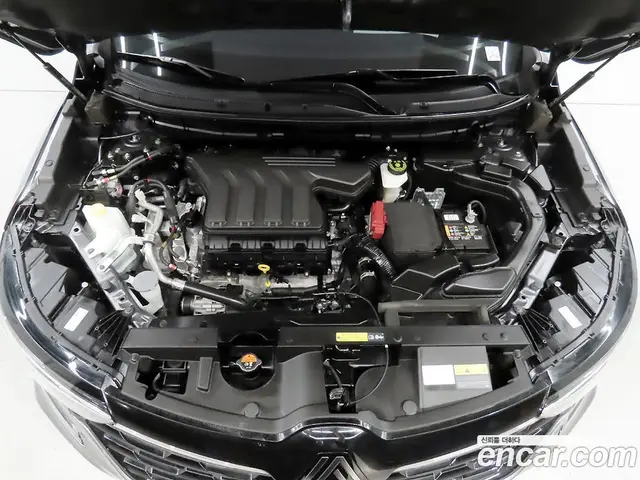 Renault (Samsung) QM6 2024 2.0 автомат (гидро), миниатюра 6 Renault (Samsung) QM6 2024 2.0 автомат (гидро), миниатюра 6