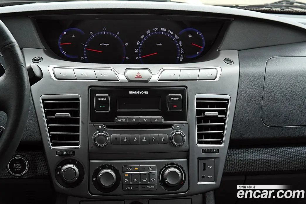 SsangYong Korando 2014 2.0 автомат (гидро), фото 12