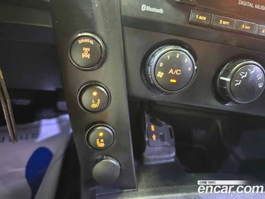 SsangYong Korando 2015 2.0 автомат (гидро), фото 11