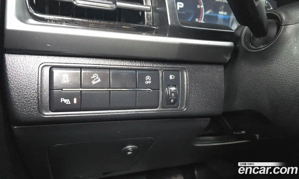 SsangYong Rexton 2024 2.2 автомат (гидро), фото 17 SsangYong Rexton 2024 2.2 автомат (гидро), фото 17