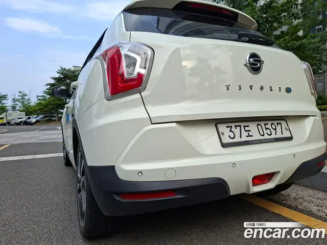 SsangYong TIBOLI 2016 1.6 автомат (гидро), миниатюра 3