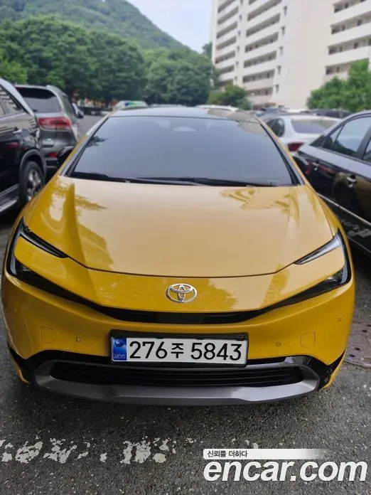 Toyota Prius, 2024, 8 100 км Toyota Prius, 2024, 8 100 км
