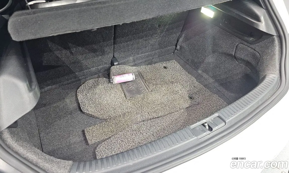 Volkswagen Scirocco 2012 2.0 автомат (гидро), фото 19 Volkswagen Scirocco 2012 2.0 автомат (гидро), фото 19