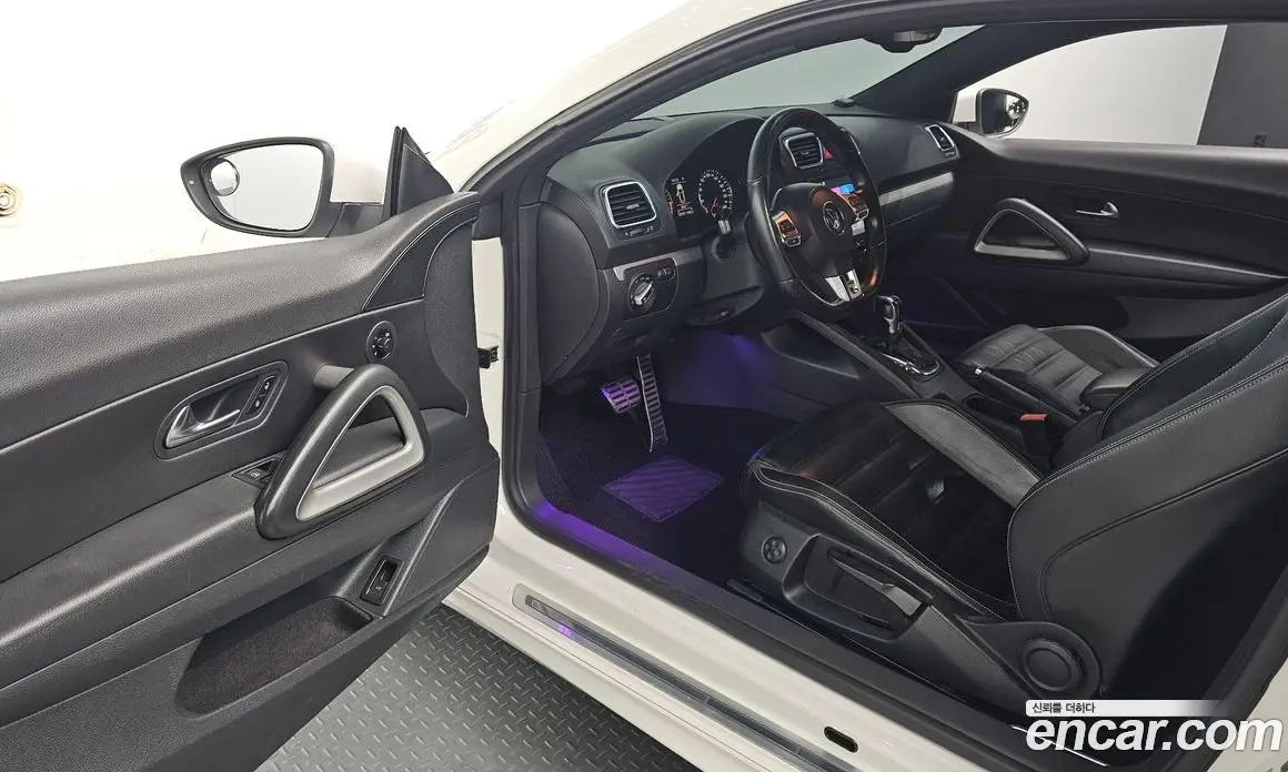 Volkswagen Scirocco 2012 2.0 автомат (гидро), фото 10 Volkswagen Scirocco 2012 2.0 автомат (гидро), фото 10
