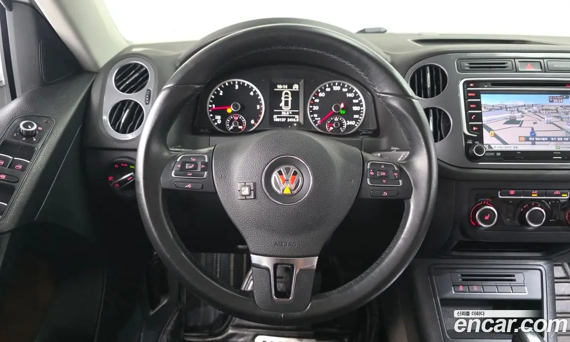Volkswagen Tiguan 2014 2.0 автомат (гидро), фото 11