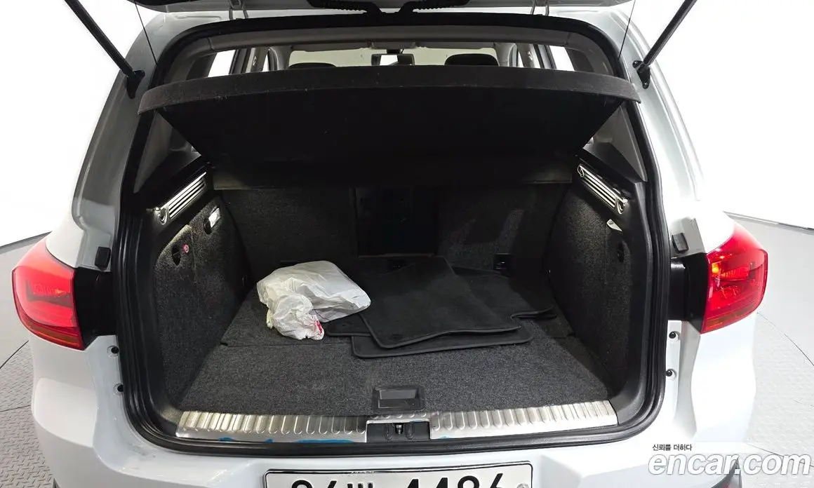 Volkswagen Tiguan 2014 2.0 автомат (гидро), фото 13