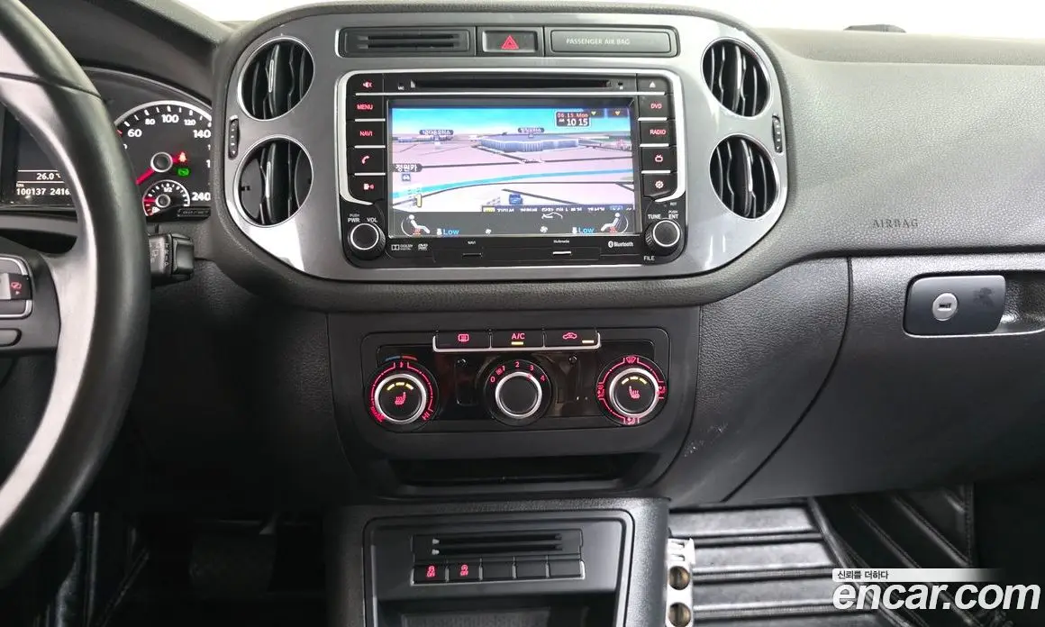 Volkswagen Tiguan 2014 2.0 автомат (гидро), фото 10
