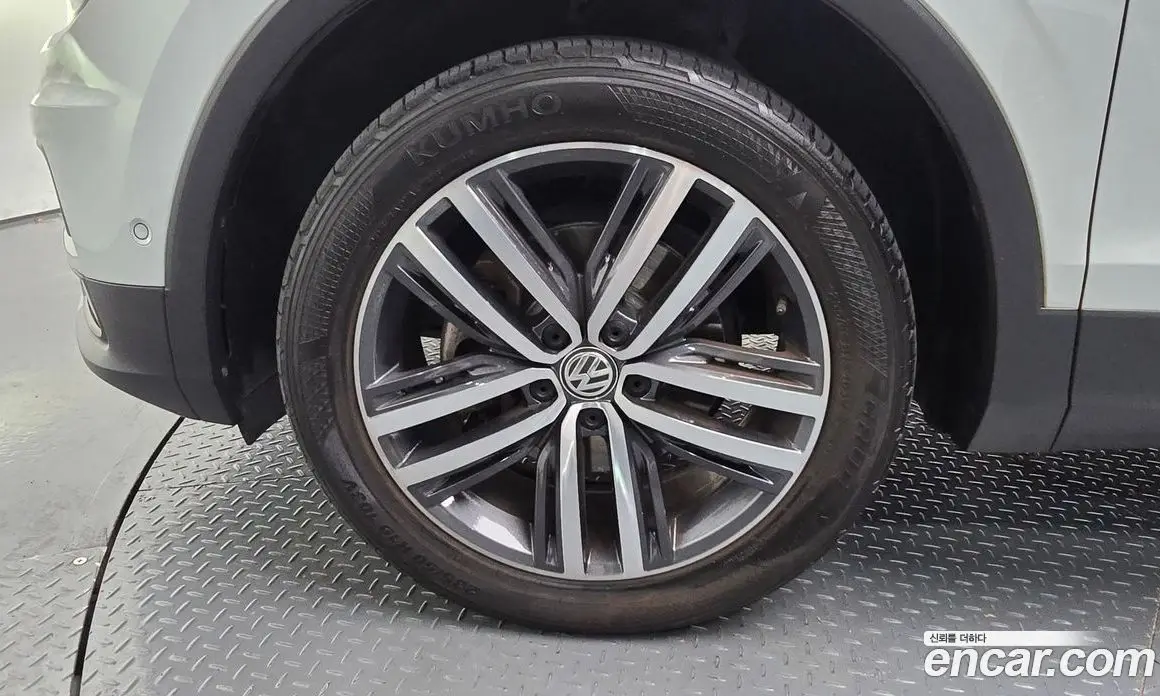 Volkswagen Tiguan 2020 2.0 автомат (гидро), фото 5