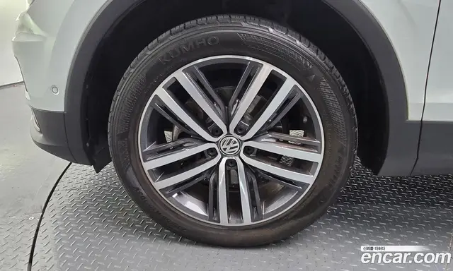 Volkswagen Tiguan 2020 2.0 автомат (гидро), миниатюра 5