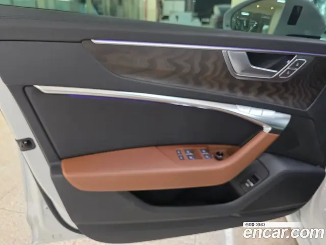 Audi A6 2021 2.0 автомат (гидро), миниатюра 12