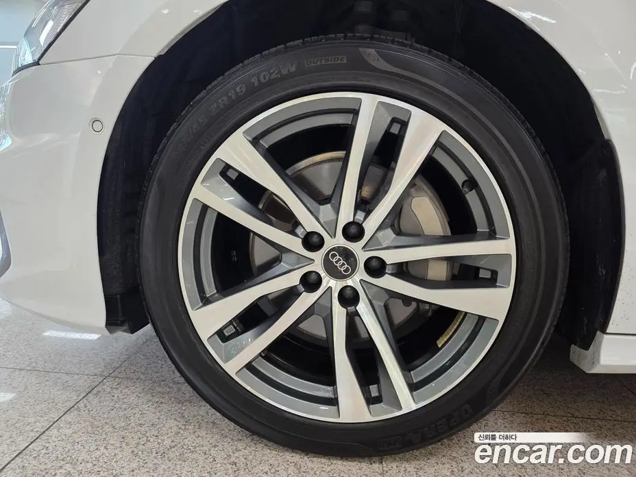Audi A6 2021 2.0 автомат (гидро), фото 13 Audi A6 2021 2.0 автомат (гидро), фото 13