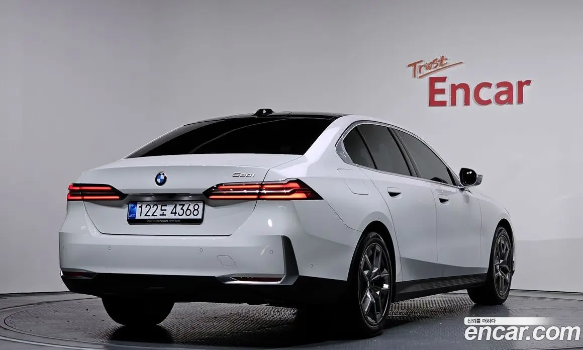 BMW 5 серия 2025 2.0 автомат (гидро), фото 2 BMW 5 серия 2025 2.0 автомат (гидро), фото 2