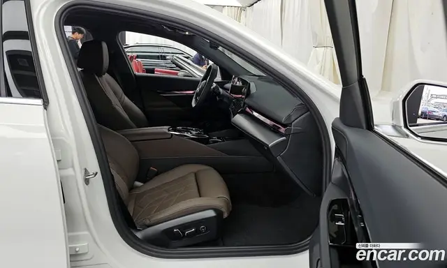 BMW 5 серия 2025 2.0 автомат (гидро), миниатюра 11 BMW 5 серия 2025 2.0 автомат (гидро), миниатюра 11