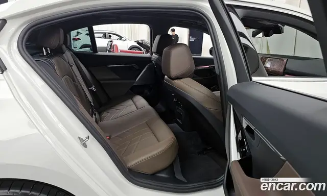 BMW 5 серия 2025 2.0 автомат (гидро), миниатюра 12