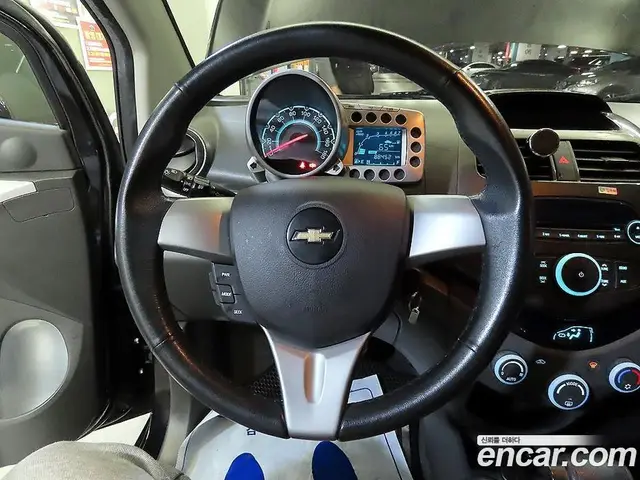Chevrolet Spark 2012 1.0 автомат (гидро), миниатюра 8