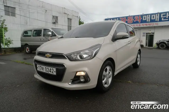 Chevrolet Spark 2016 1.0 автомат (гидро), миниатюра 2