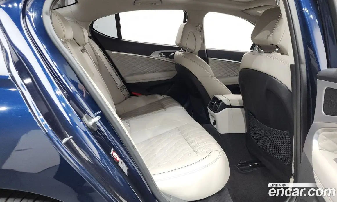 Genesis G70 2019 2.0 автомат (гидро), фото 12 Genesis G70 2019 2.0 автомат (гидро), фото 12
