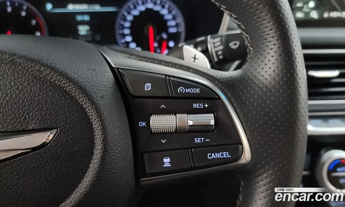 Genesis G70 2019 2.0 автомат (гидро), фото 16 Genesis G70 2019 2.0 автомат (гидро), фото 16