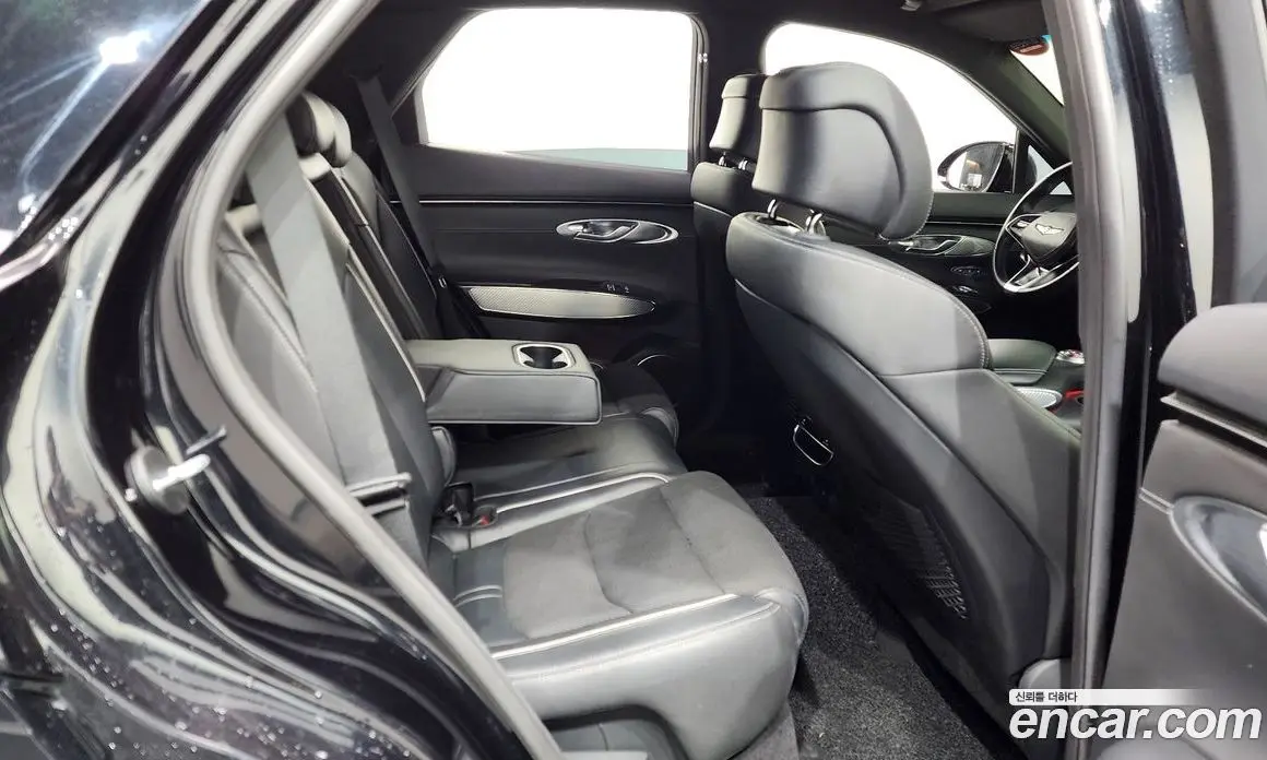 Genesis GV70 2021 2.2 автомат (гидро), фото 12 Genesis GV70 2021 2.2 автомат (гидро), фото 12