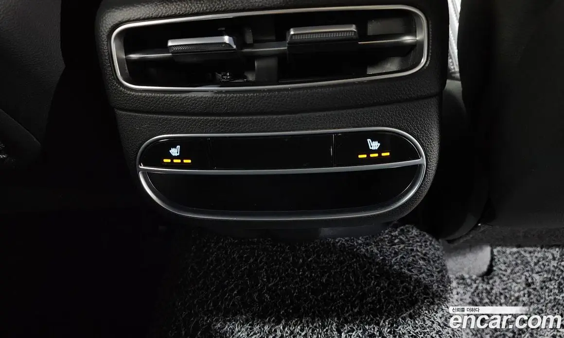 Genesis GV70 2021 2.2 автомат (гидро), фото 18 Genesis GV70 2021 2.2 автомат (гидро), фото 18