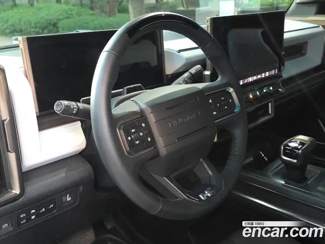 GMC Hummer EV 2024 5.0 автомат (гидро), миниатюра 12