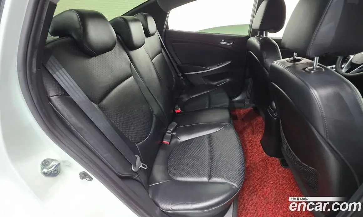 Hyundai Accent 2012 1.6 автомат (гидро), фото 20