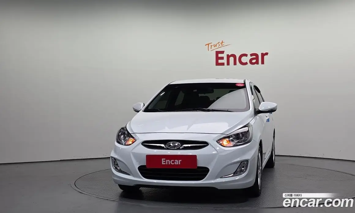 Hyundai Accent 2012 1.6 автомат (гидро), фото 3