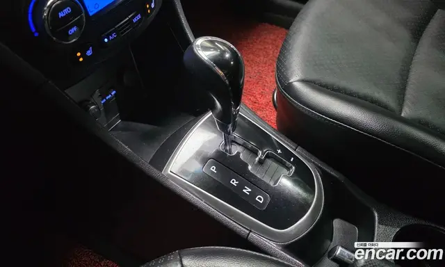 Hyundai Accent 2012 1.6 автомат (гидро), миниатюра 9