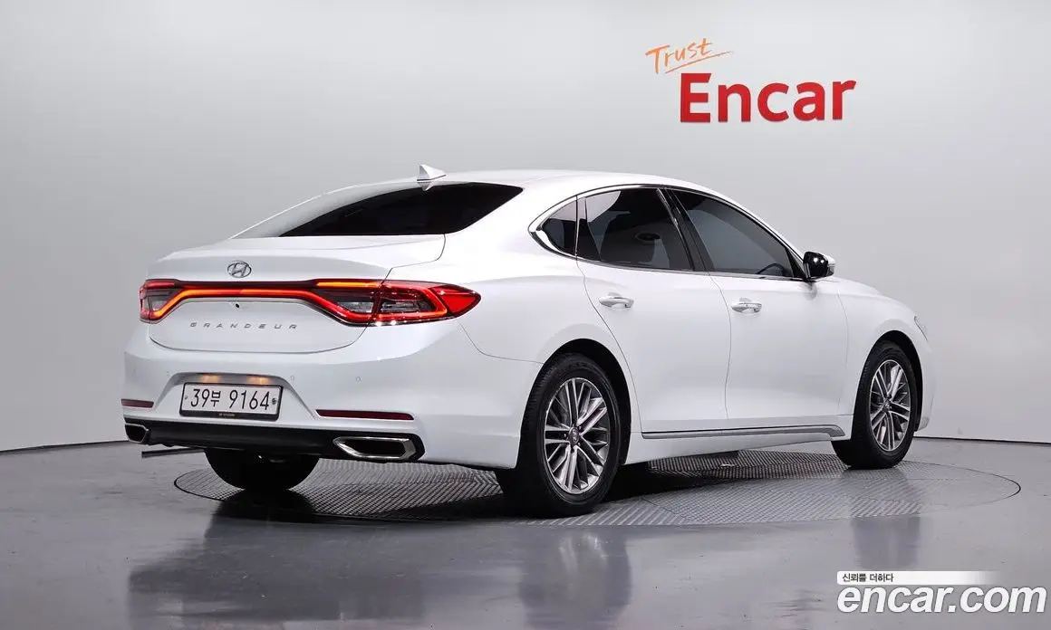 Hyundai Grandeur 2017 2.4 автомат (гидро), фото 2 Hyundai Grandeur 2017 2.4 автомат (гидро), фото 2