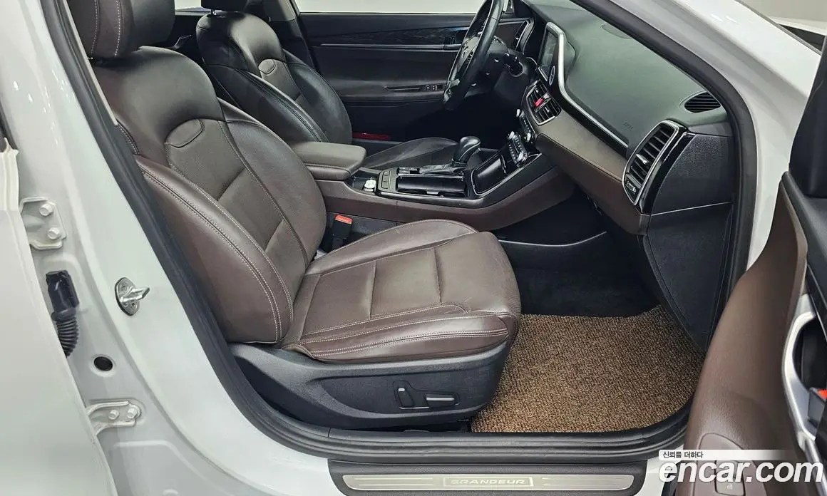 Hyundai Grandeur 2017 2.4 автомат (гидро), фото 11 Hyundai Grandeur 2017 2.4 автомат (гидро), фото 11