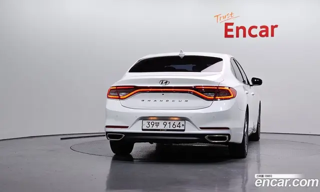 Hyundai Grandeur 2017 2.4 автомат (гидро), миниатюра 4 Hyundai Grandeur 2017 2.4 автомат (гидро), миниатюра 4