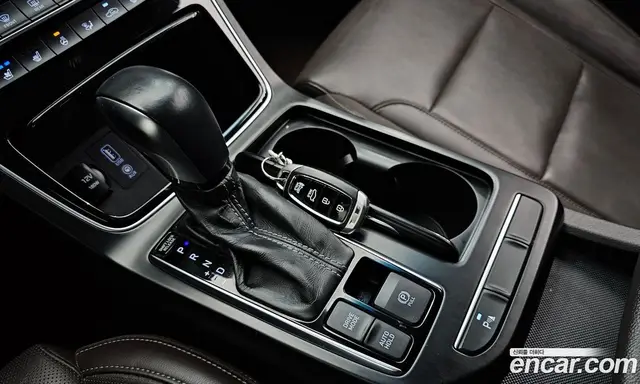 Hyundai Grandeur 2017 2.4 автомат (гидро), миниатюра 9 Hyundai Grandeur 2017 2.4 автомат (гидро), миниатюра 9