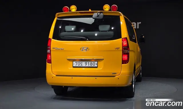 Hyundai Starex 2019 2.5 автомат (гидро), миниатюра 4