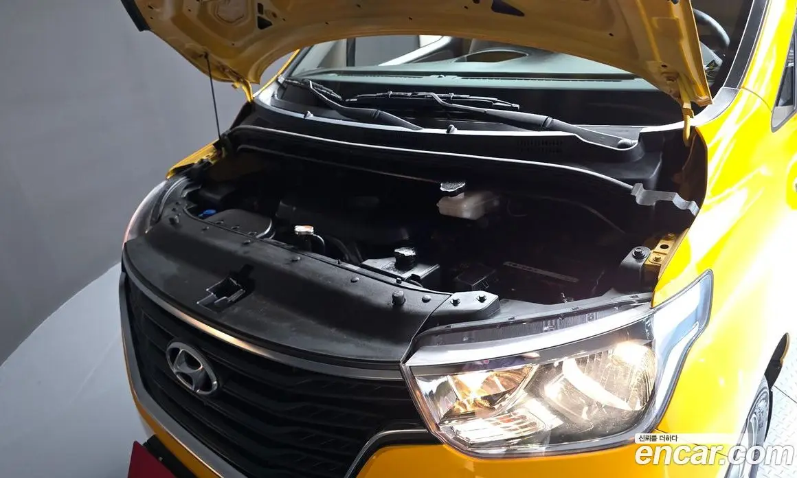 Hyundai Starex 2019 2.5 автомат (гидро), фото 6