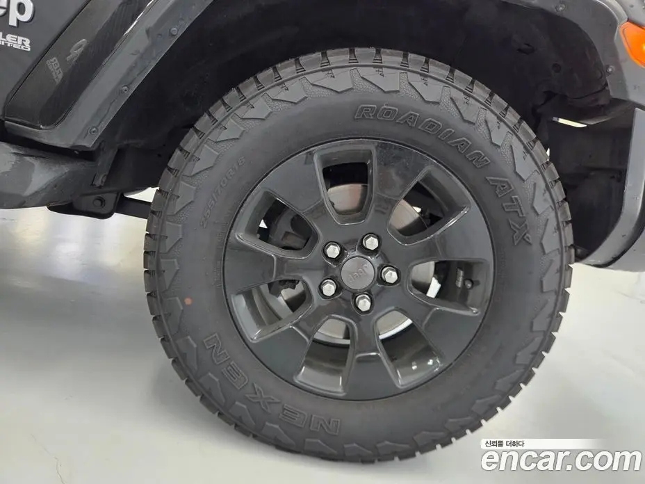 Jeep Wrangler 2021 2.0 автомат (гидро), фото 5