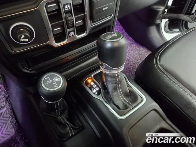 Jeep Wrangler 2021 2.0 автомат (гидро), миниатюра 9