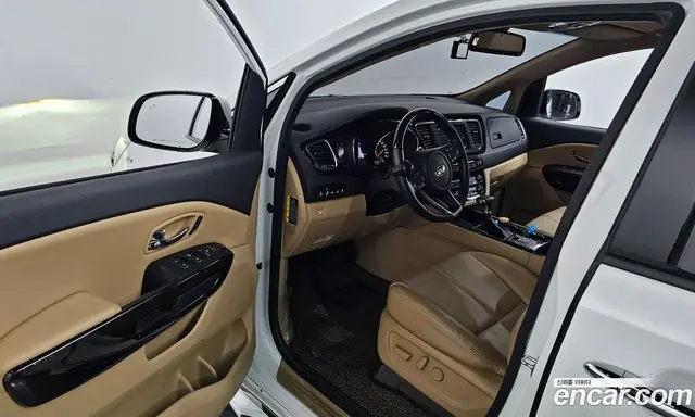 Kia Carnival 2019 2.2 автомат (гидро), миниатюра 10 Kia Carnival 2019 2.2 автомат (гидро), миниатюра 10