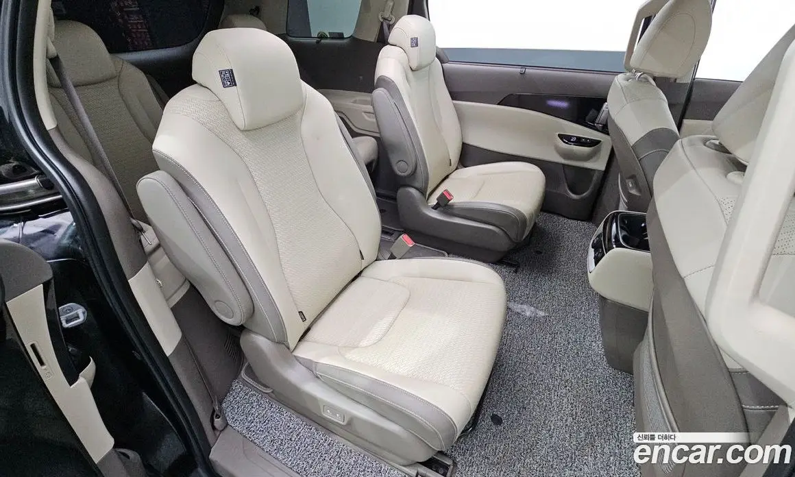 Kia Carnival 2023 2.2 автомат (гидро), фото 11