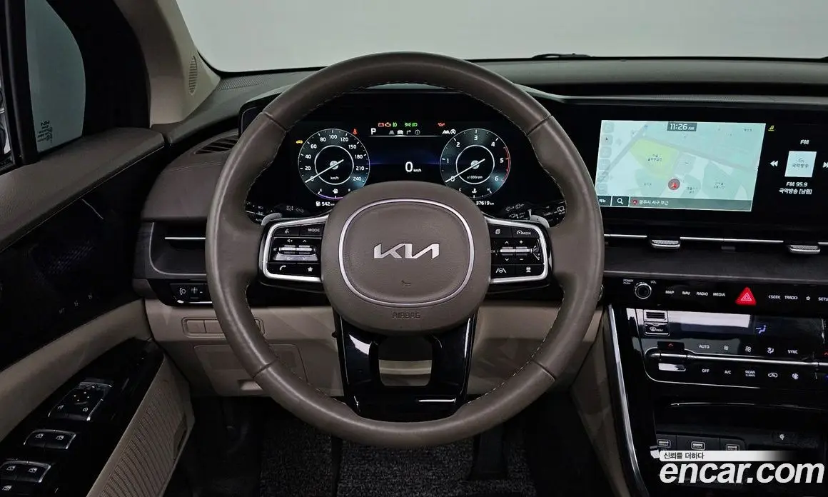 Kia Carnival 2023 2.2 автомат (гидро), фото 12
