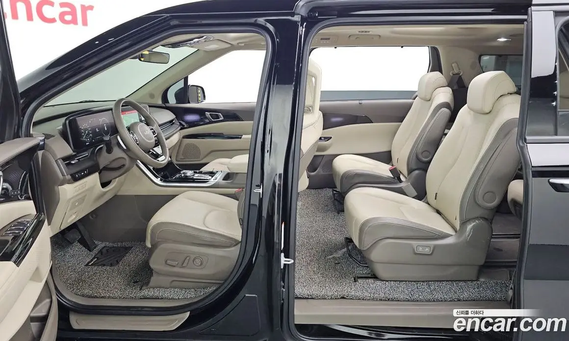 Kia Carnival 2023 2.2 автомат (гидро), фото 18