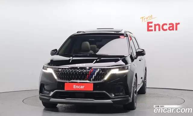 Kia Carnival 2023 2.2 автомат (гидро), миниатюра 3
