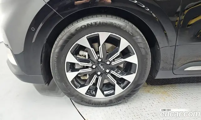 Kia Carnival 2023 2.2 автомат (гидро), миниатюра 5