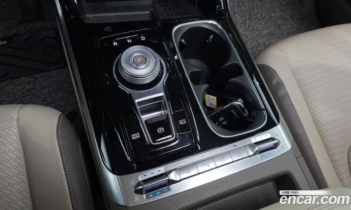 Kia Carnival 2023 2.2 автомат (гидро), фото 9