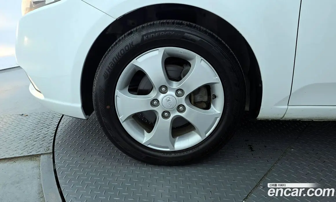 Kia Porte 2008 1.6 автомат (гидро), фото 5 Kia Porte 2008 1.6 автомат (гидро), фото 5